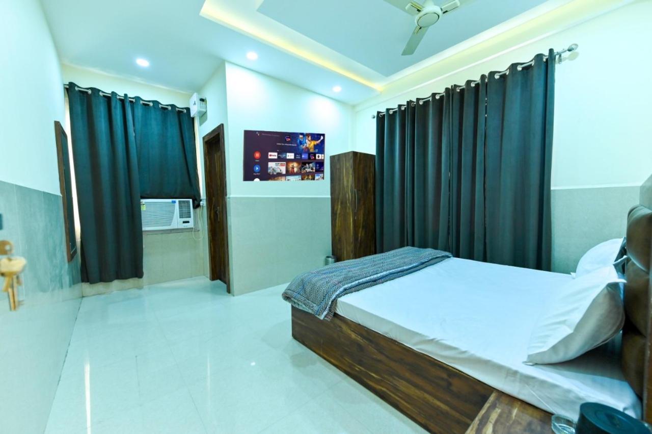 Royal Inn Jammu Exteriör bild