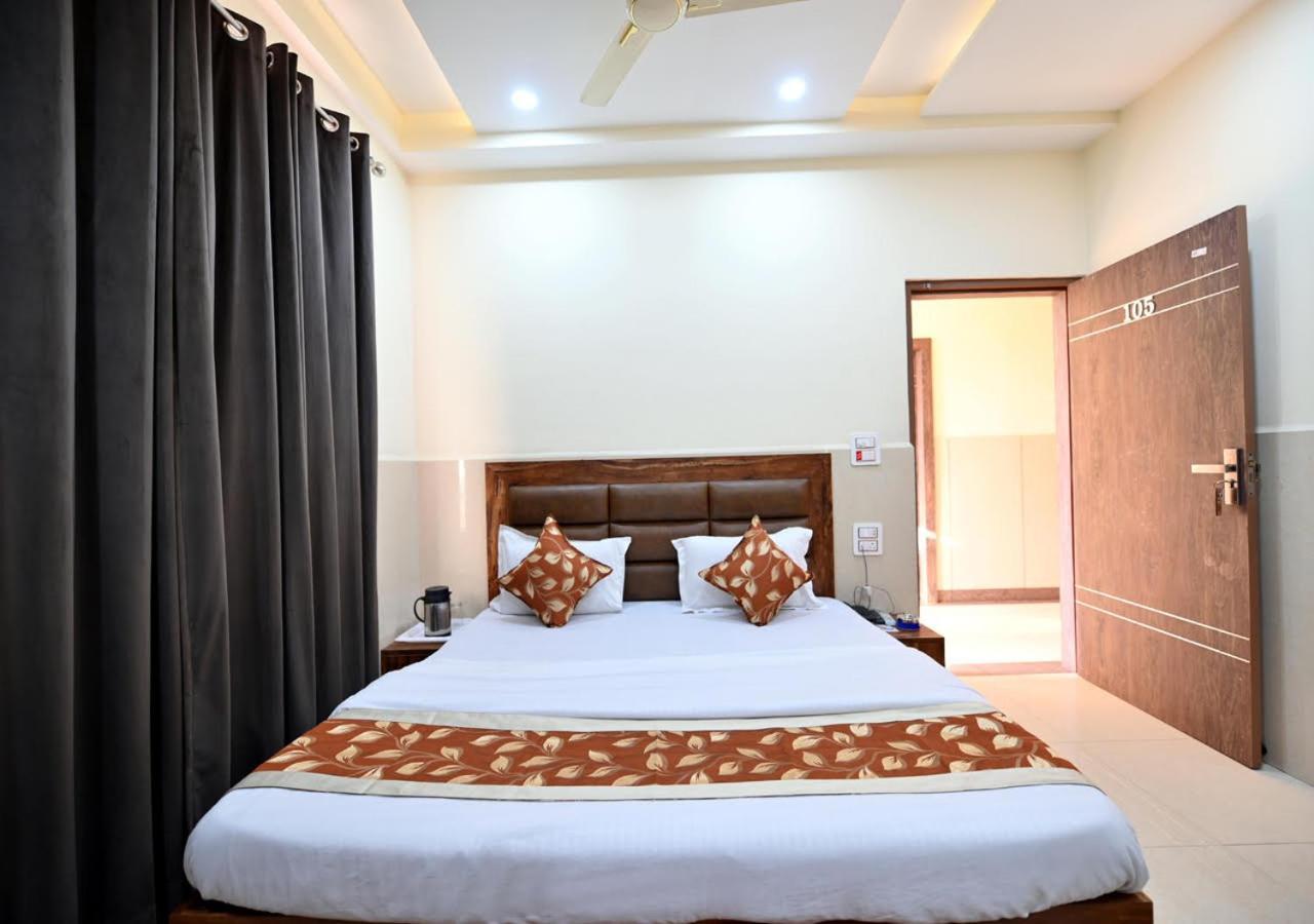 Royal Inn Jammu Exteriör bild
